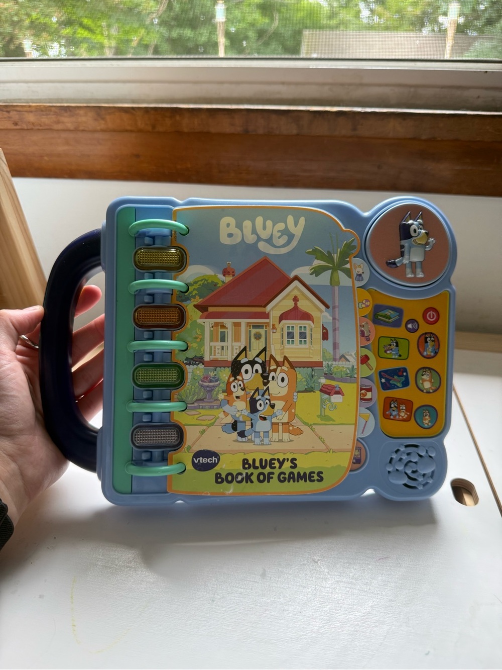 VTech Bluey’s Book of Games - Blue Interactive Learning Toy